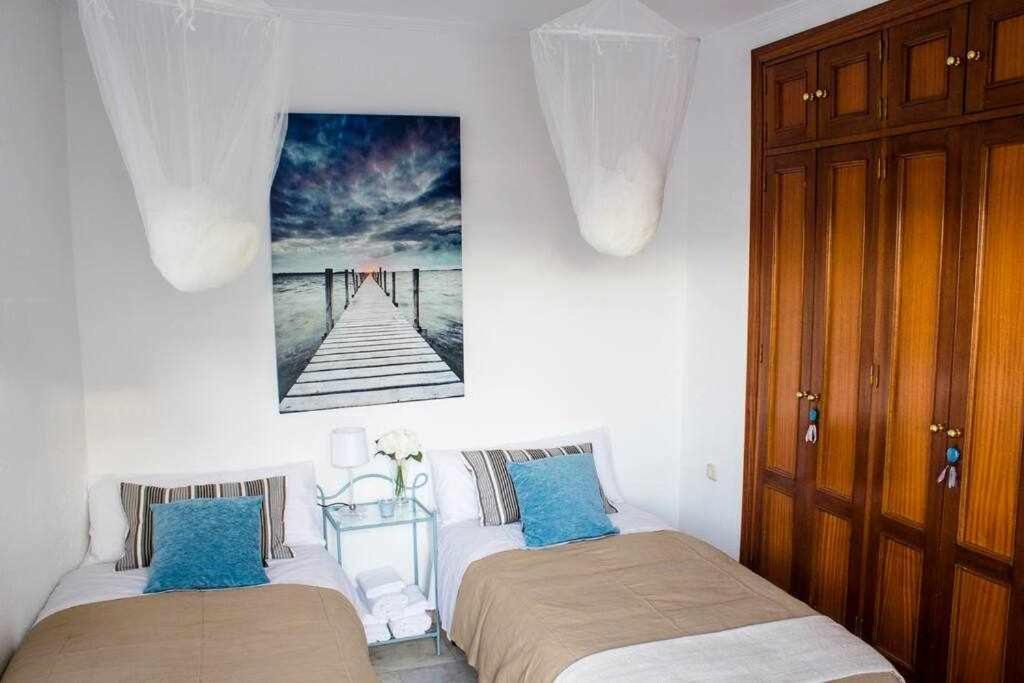 Atico Con Piscina Junto Catedral De Sevilla Eksteriør billede