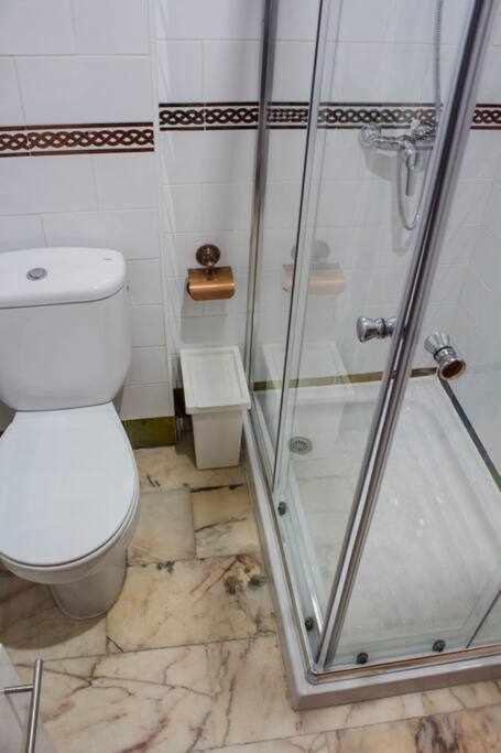 Atico Con Piscina Junto Catedral De Sevilla Eksteriør billede